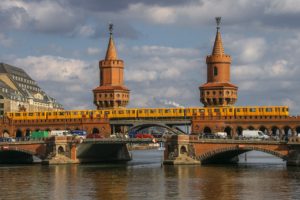 6+1 fun facts για την Γερμανία - φωτογραφία Berlin Bridges 