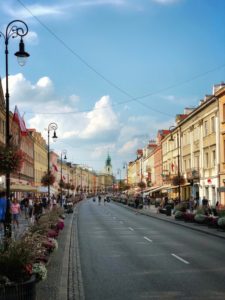 5 αξέχαστες εμπειρίες στη Βαρσοβία-Φωτογραφία Nowy Swiat Street