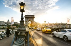 5 αξέχαστες εμπειρίες στη Βουδαπέστη-Φωτογραφία Κρεμαστή γέφυρα Σέτσενι