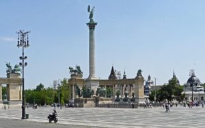 5 αξέχαστες εμπειρίες στη Βουδαπέστη-Φωτογραφία Πλατεία των Ηρώων
