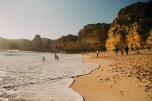 5 καλύτερες παραλίες στην Πορτογαλία_Φωτογραφία Falesia beach