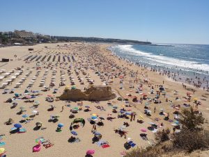 5 καλύτερες παραλίες στην Πορτογαλία_Φωτογραφία Rocha beach 