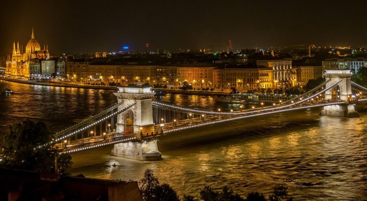 Οικονομικοί προορισμοί Ευρώπη_Φωτογραφία Γέφυρα Βουδαπέστης