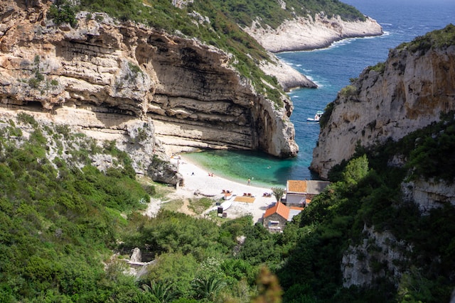 5 καλύτερες παραλίες στην Κροατία_Φωτογραφία Στίνιβα